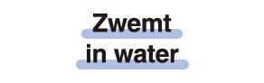Zwemt in water