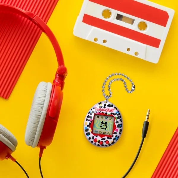 Original Tamagotchi – Leopard (Updated Logo)_Image Cut